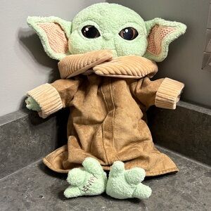 Scentsy The Mandalorian The Child Scentsy Buddy.